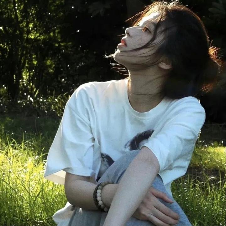 玉米上的麻雀